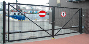 Ворота распашные для 2D и 3D ограждений в Барнауле